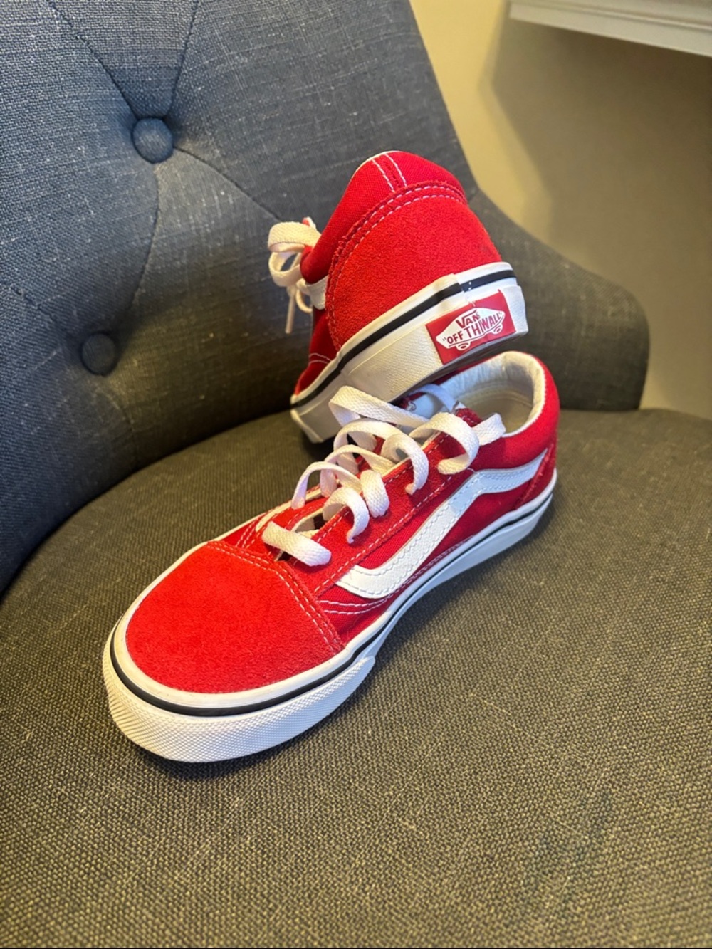 Vans suede Red & White Low Top Skate Sneakers size 1.5 kids